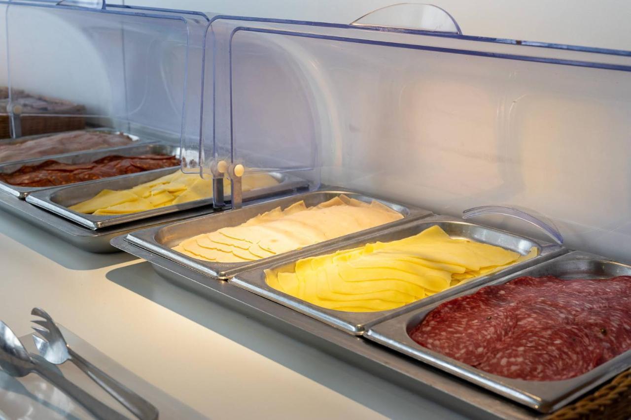 Apartamentos Los Cantaros 엘푸에르토데산타마리아 외부 사진