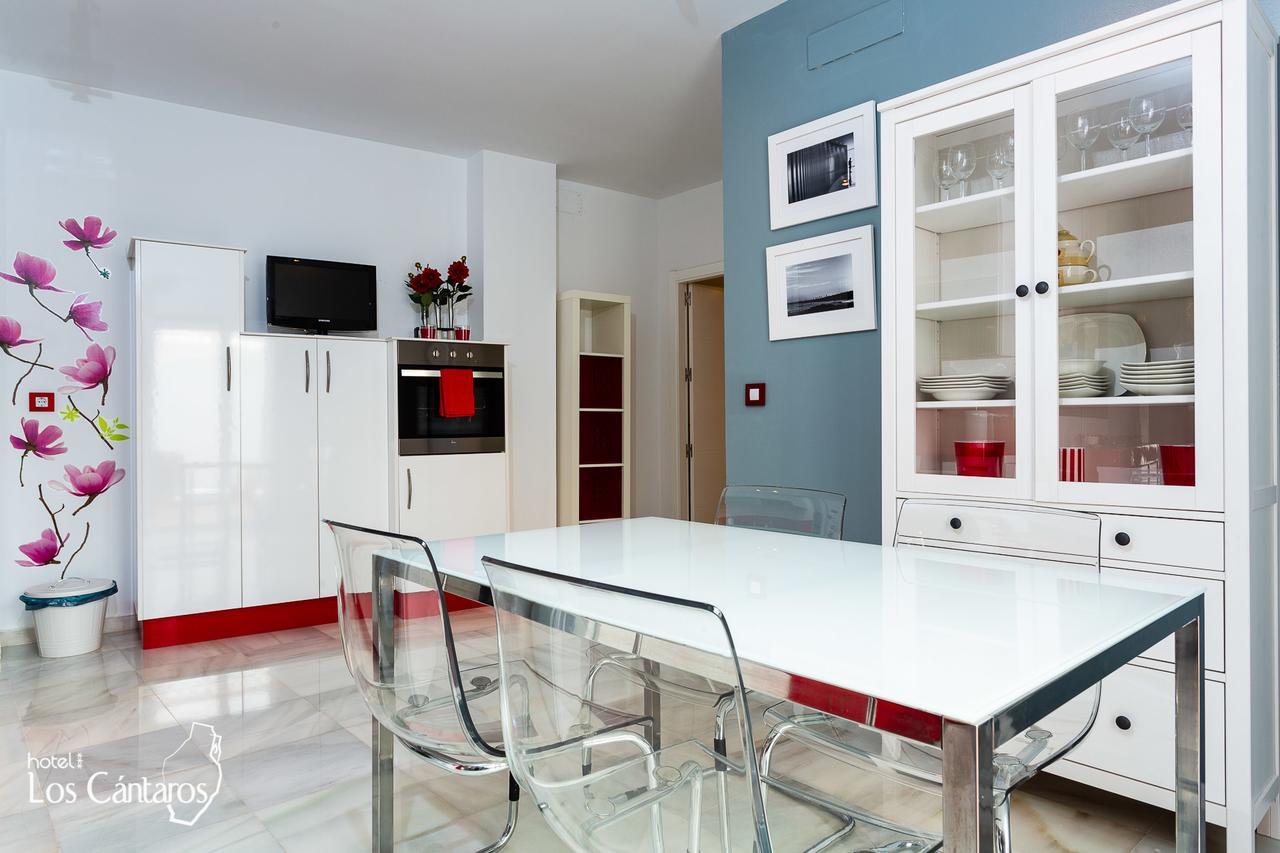 Apartamentos Los Cantaros 엘푸에르토데산타마리아 외부 사진
