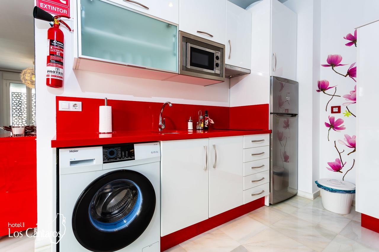 Apartamentos Los Cantaros 엘푸에르토데산타마리아 외부 사진